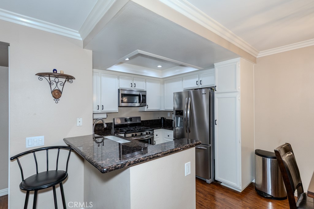 23562 Cambridge Road Yorba Linda, CA 92887 - Photo 7 of 33