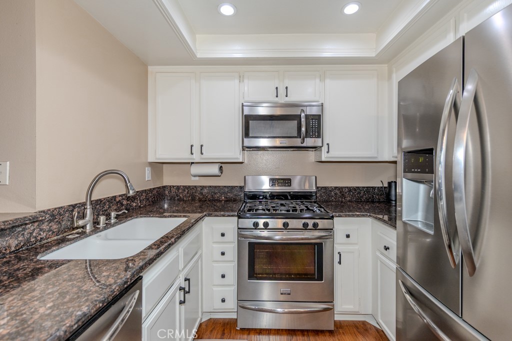 23562 Cambridge Road Yorba Linda, CA 92887 - Photo 9 of 33