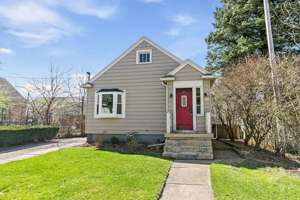 $175,000 | 491 Congdon Avenue, Elgin, IL 60120