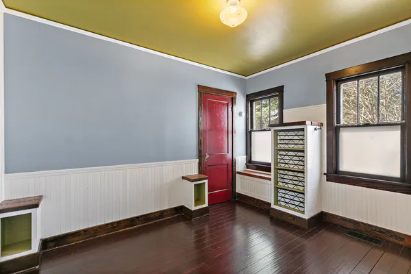 $175,000 | 491 Congdon Avenue, Elgin, IL 60120