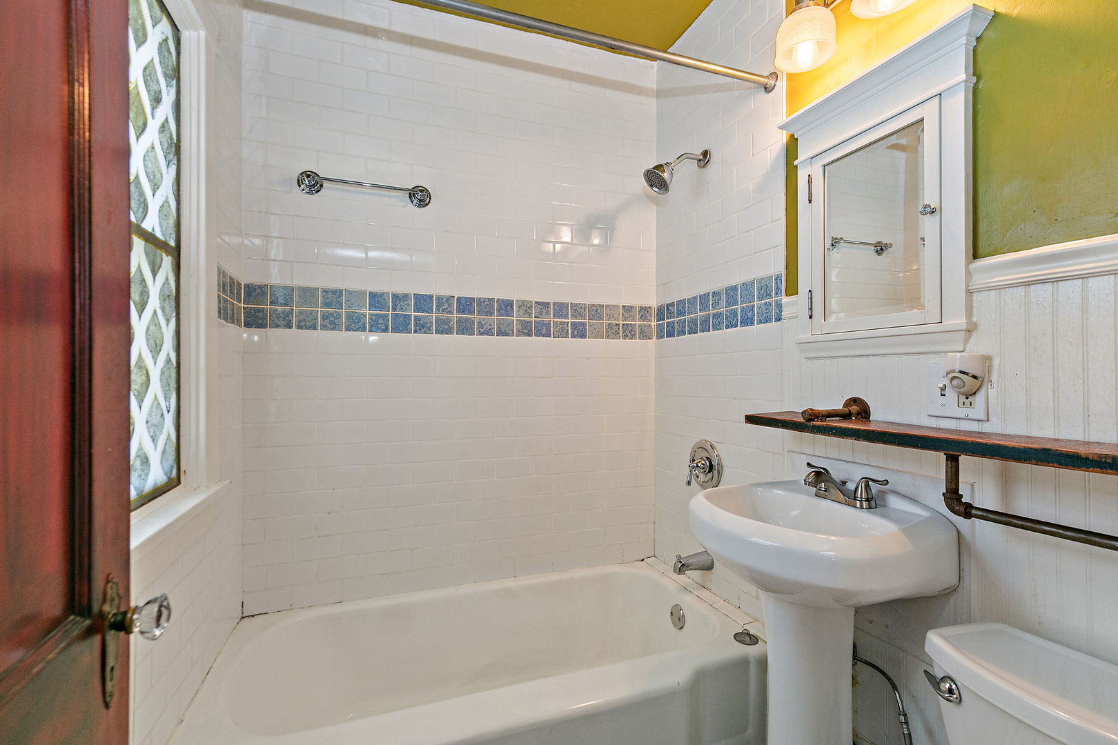 491 Congdon Avenue Elgin, IL 60120 - Photo 17 of 21