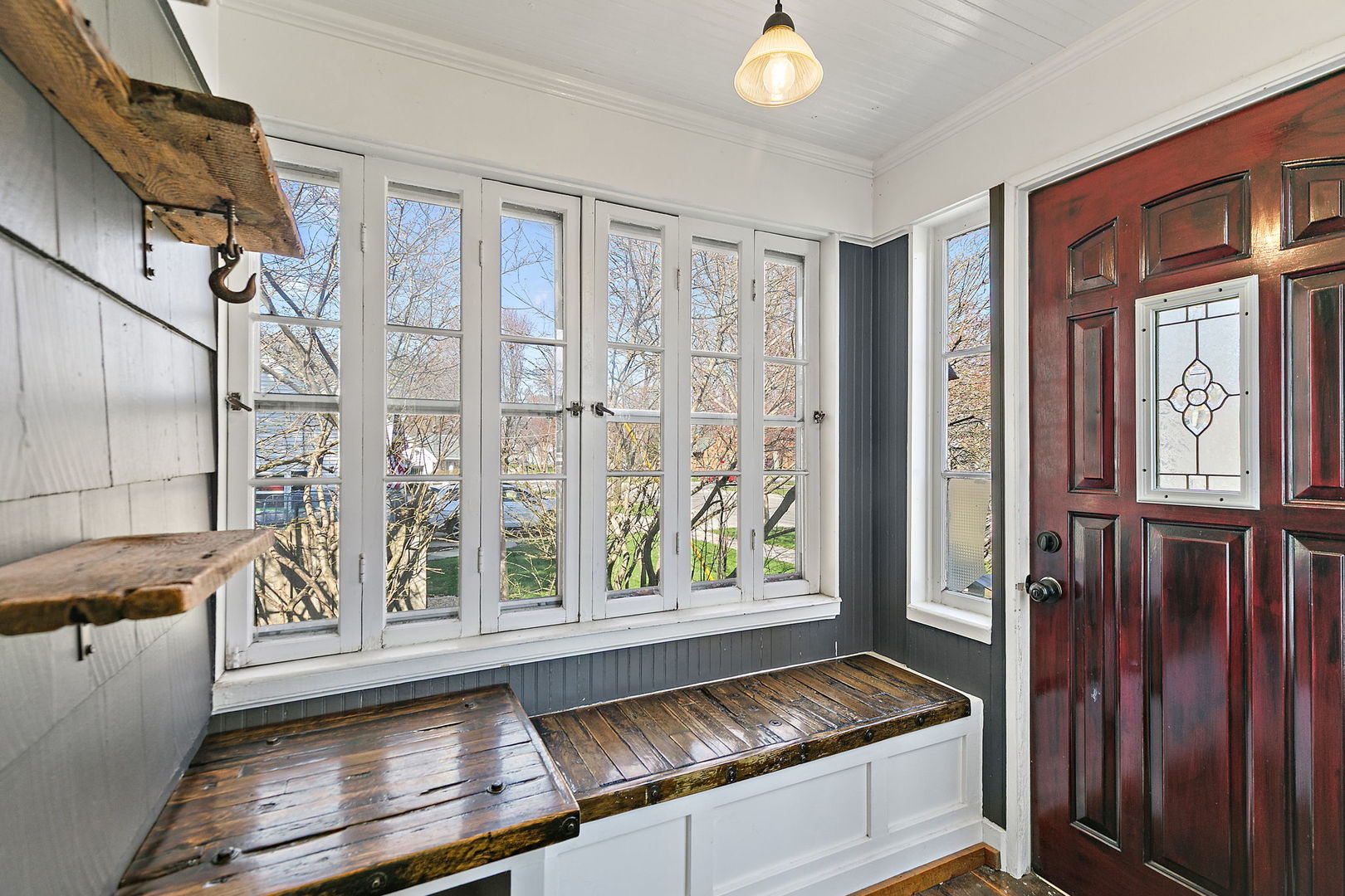 491 Congdon Avenue Elgin, IL 60120 - Photo 3 of 21