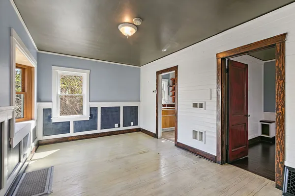 $175,000 | 491 Congdon Avenue, Elgin, IL 60120