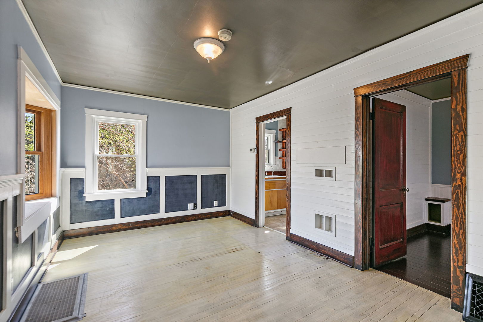 491 Congdon Avenue Elgin, IL 60120 - Photo 4 of 21