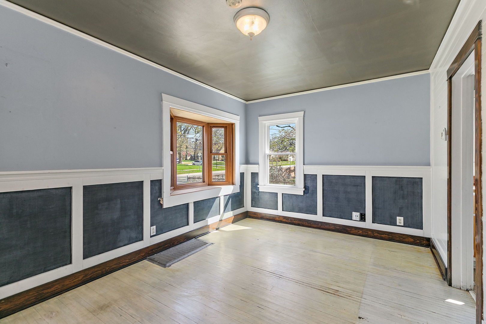 491 Congdon Avenue Elgin, IL 60120 - Photo 6 of 21