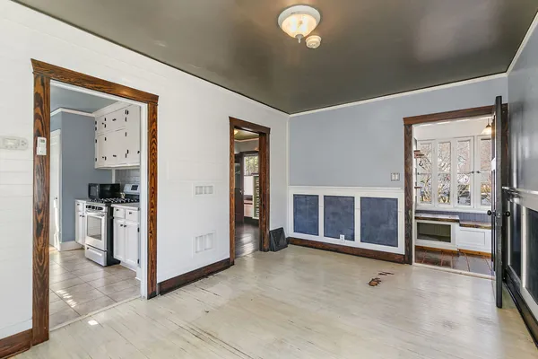 $175,000 | 491 Congdon Avenue, Elgin, IL 60120