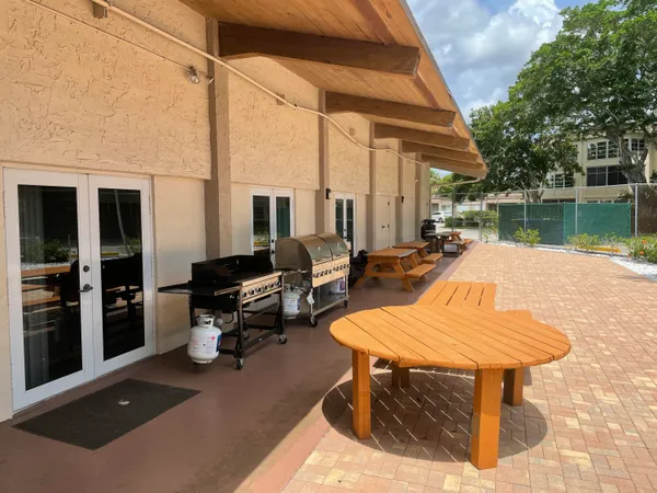 $1,300 | 770 Lori Drive, Unit 257, Palm Springs, FL 33461