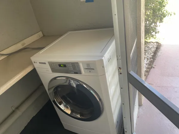 $1,300 | 770 Lori Drive, Unit 257, Palm Springs, FL 33461