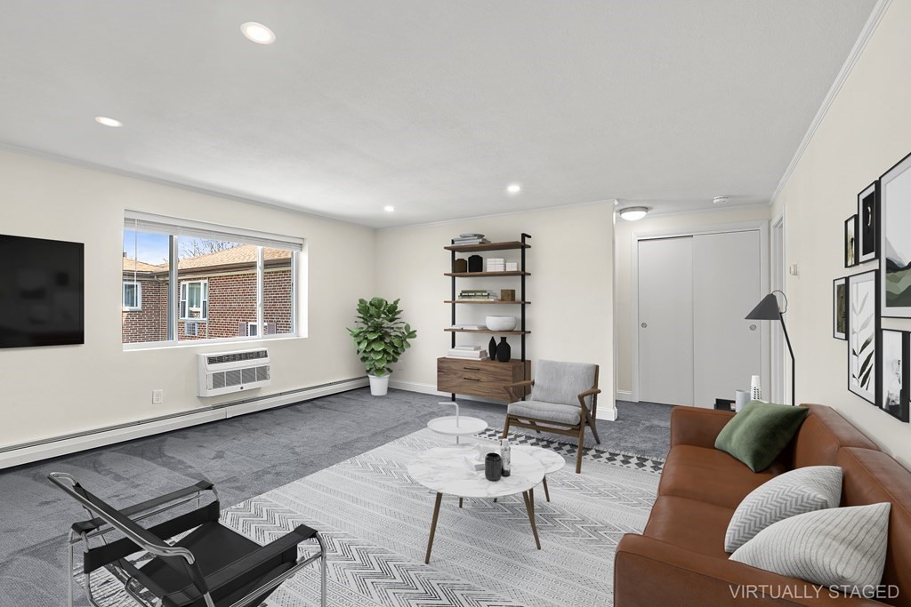 58 Bryon Road, Unit 5 Chestnut Hill, MA 02467 - Photo 2 of 7