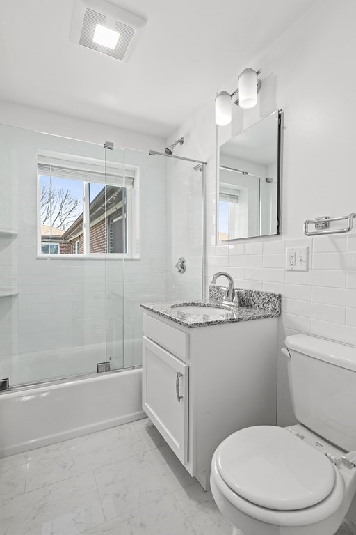 58 Bryon Road, Unit 5 Chestnut Hill, MA 02467 - Photo 4 of 7