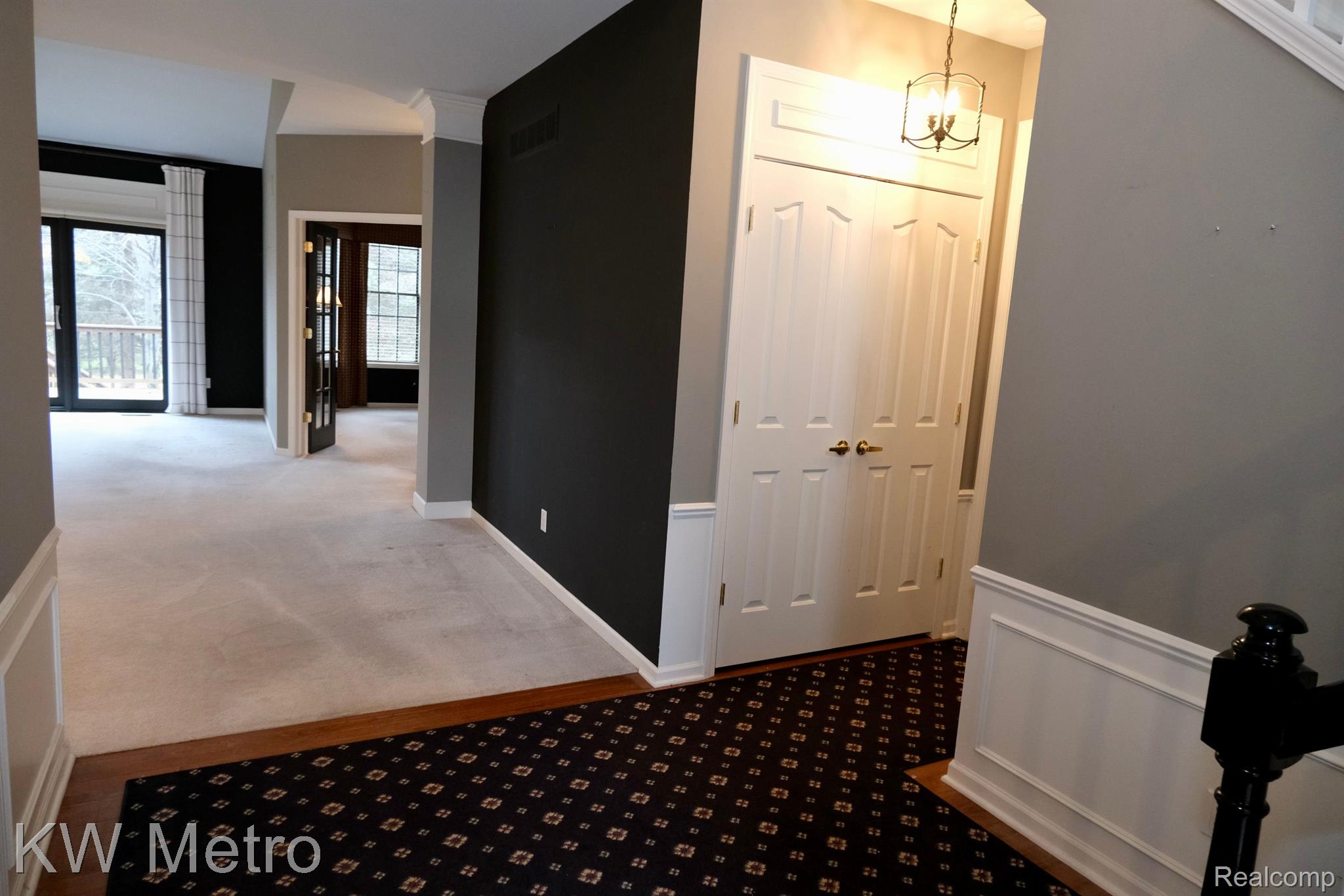 1871 Dunham Drive Rochester, MI 48306 - Photo 3 of 39 Gallery Image 3