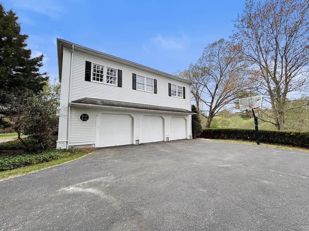 32 Solomon Pierce Road Lexington, MA 02420 - Photo 27 of 35