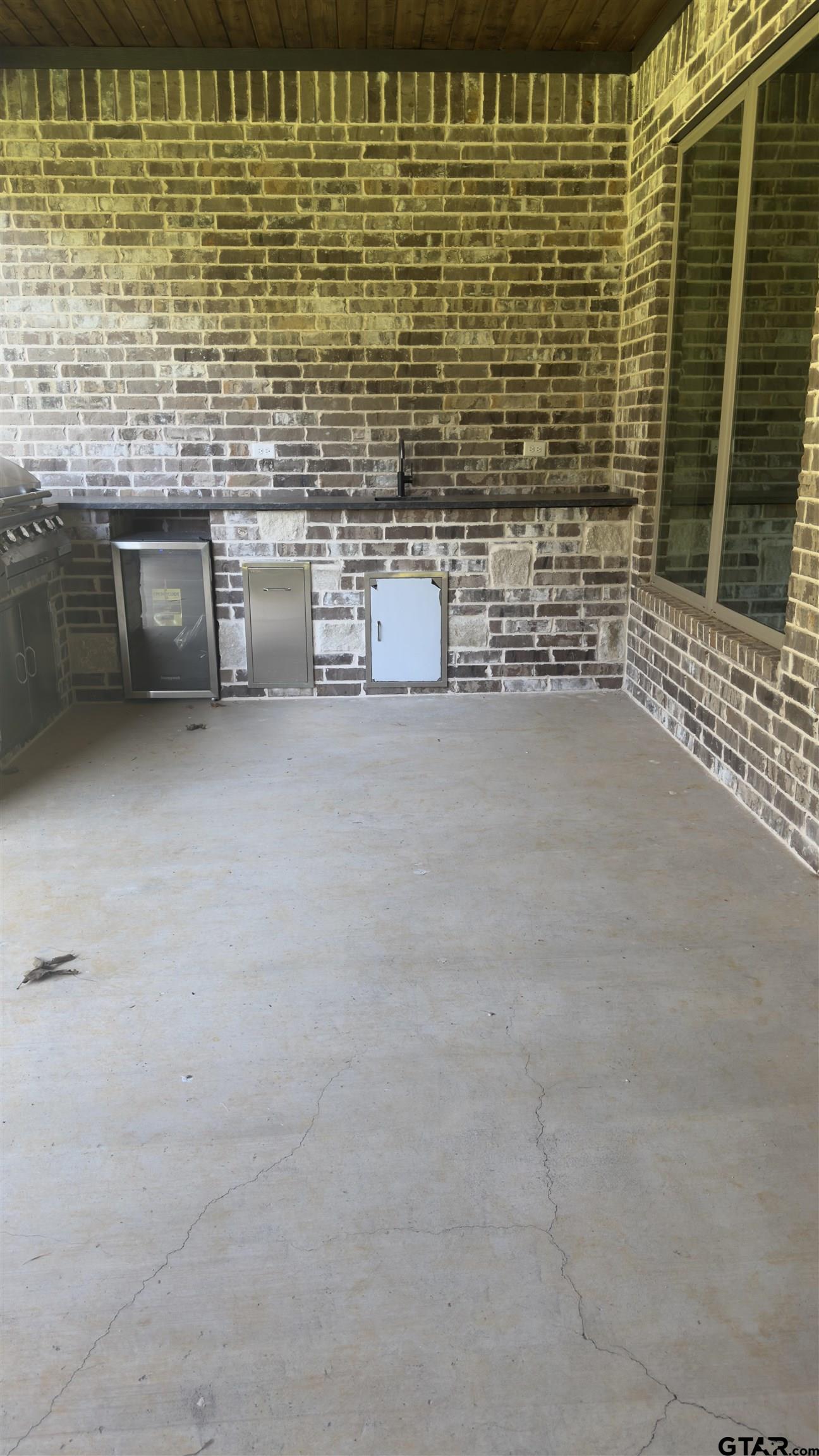 12336 Oak Grove Drive Lindale, TX 75706 - Photo 7 of 46 a bathroom with a window