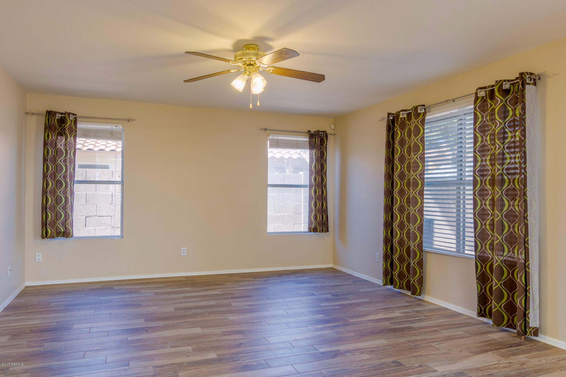 8948 West Kathleen Road Peoria, AZ 85382 - Photo 15 of 32