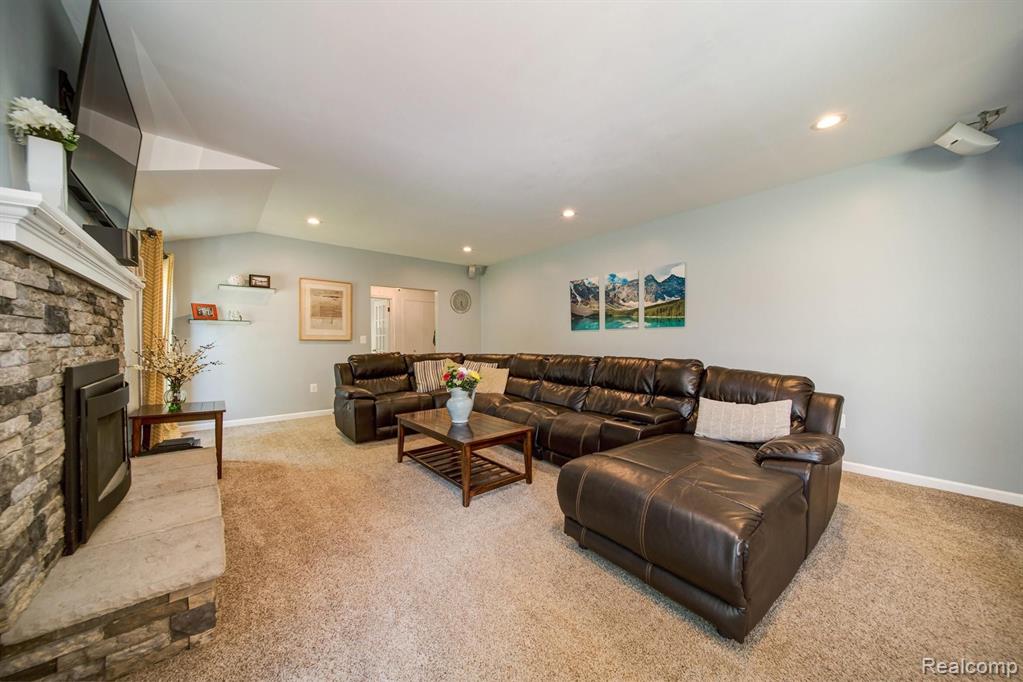 35888 Springvale Street Farmington Hills, MI 48331 - Photo 11 of 35