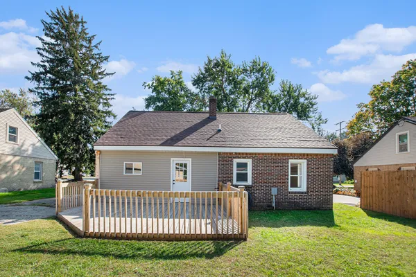 $239,900 | 4662 Tolland Avenue, Holt, MI 48842