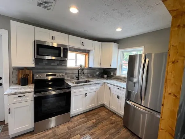$239,900 | 4662 Tolland Avenue, Holt, MI 48842