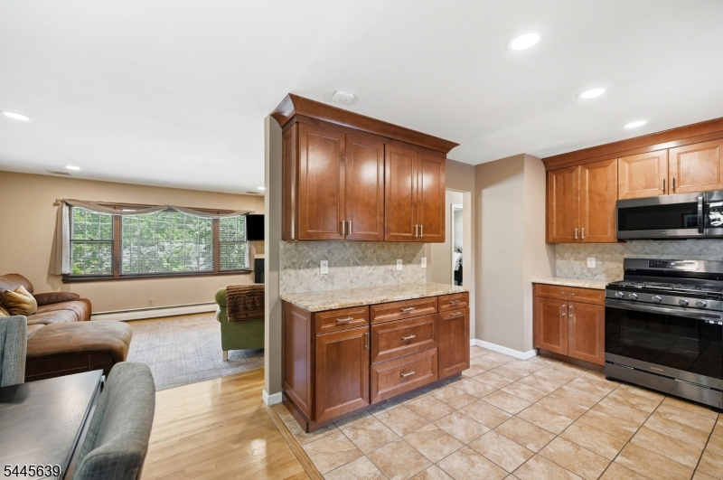3 Seneca Trail Oak Ridge, NJ 07438 - Photo 7 of 20