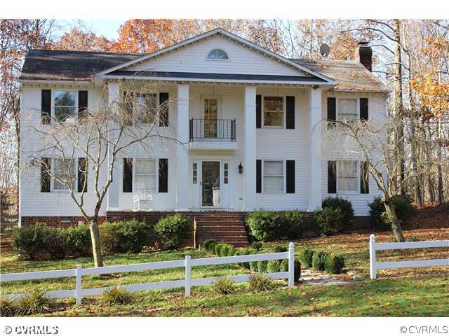 5097 Dabneys Mill Road Manquin, VA 23106 - Photo 1 of 15 Exterior Front - Federal-style colonial