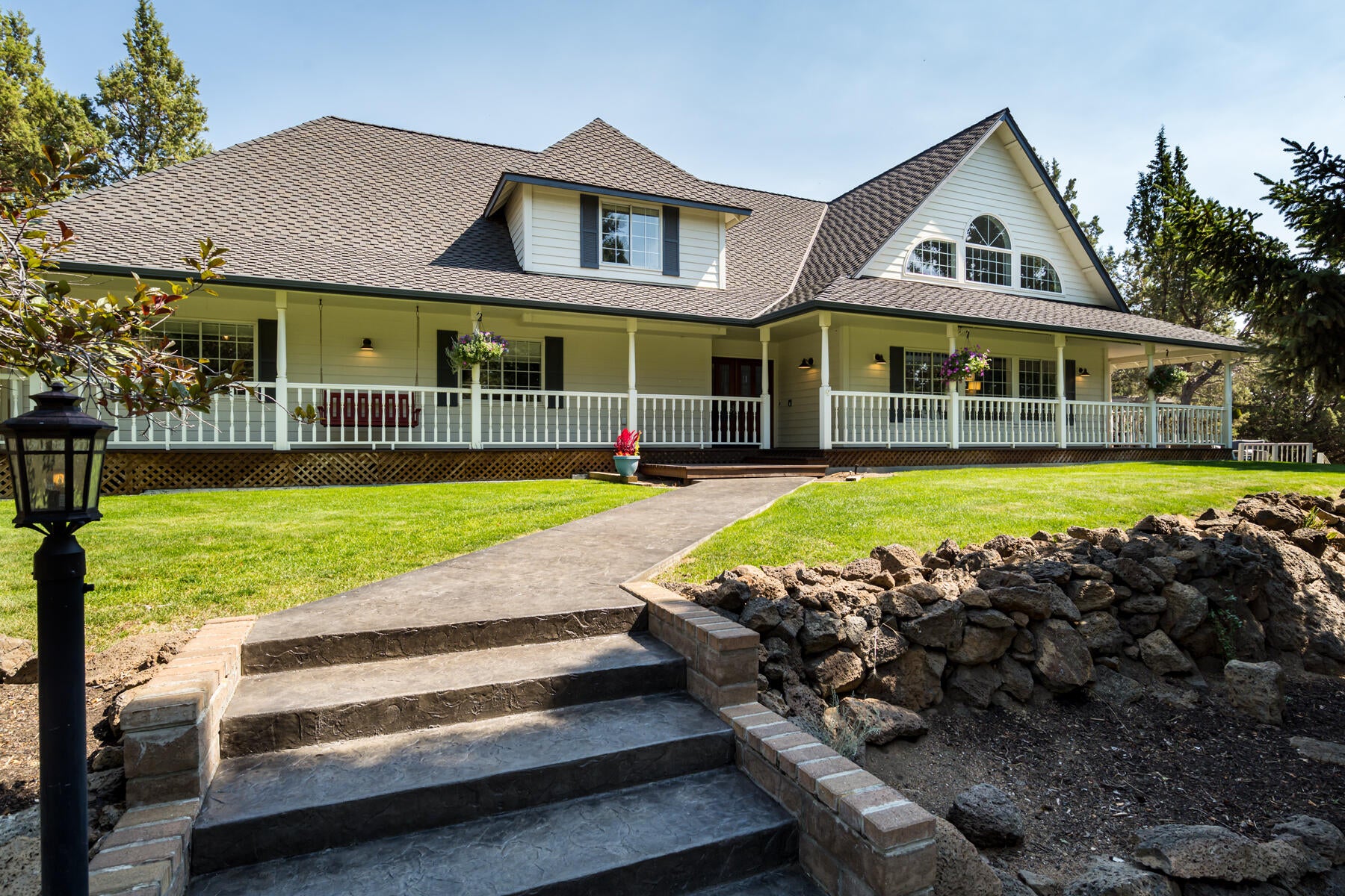 21936 Bear Creek Road Bend, OR 97701 - Photo 65 of 75 JH5_1105