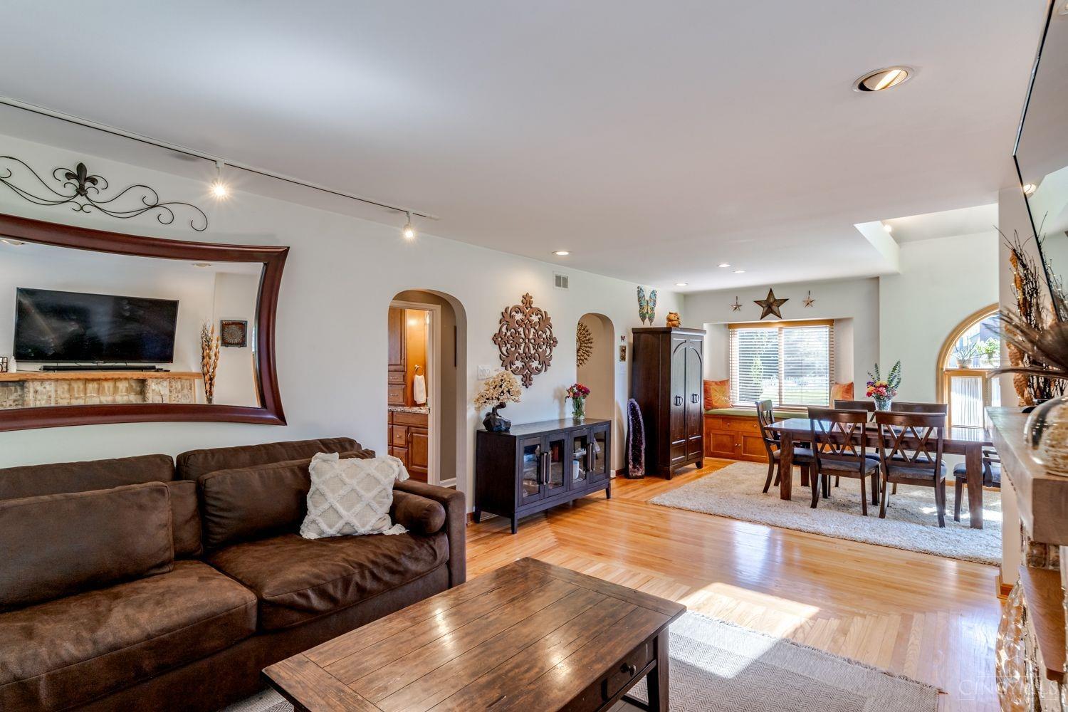 5838 West Fork Road Cincinnati, OH 45247 - Photo 3 of 56