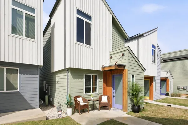 $385,000 | 814 North Bluff Drive, Unit 74, Austin, TX 78745