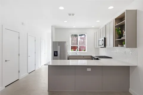 $385,000 | 814 North Bluff Drive, Unit 74, Austin, TX 78745