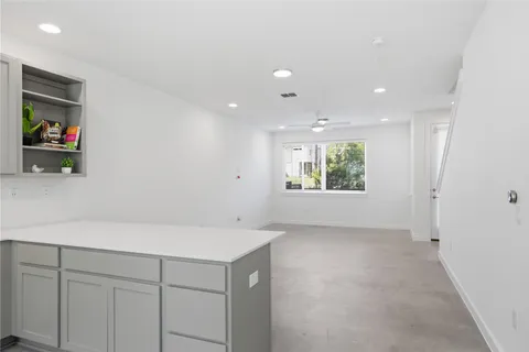 $385,000 | 814 North Bluff Drive, Unit 74, Austin, TX 78745