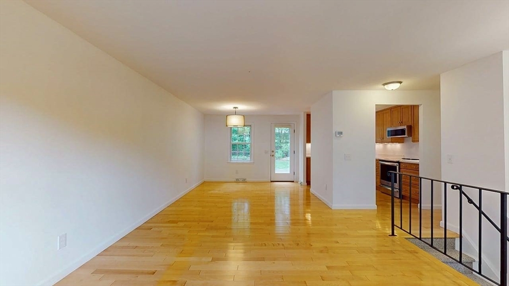 60 Wrentham Road Worcester, MA 01602 - Photo 11 of 39