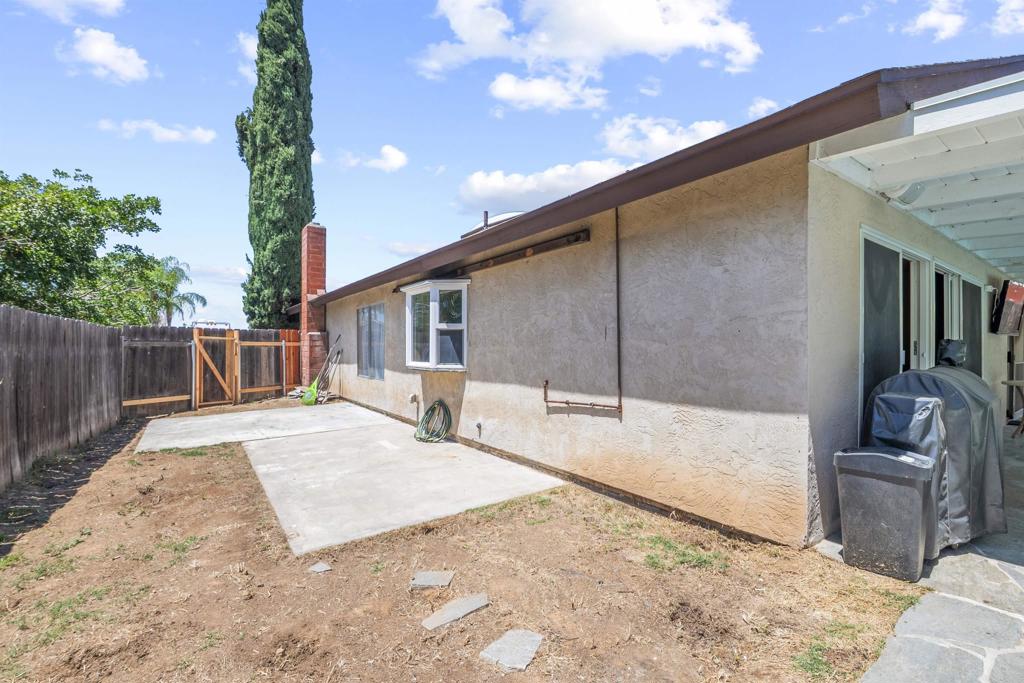 9715 Kenesaw Court Santee, CA 92071 - Photo 35 of 36 a view of a backyard of the house
