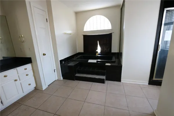 $195,000 | 2809 Acorn Drive, Violet, LA 70092