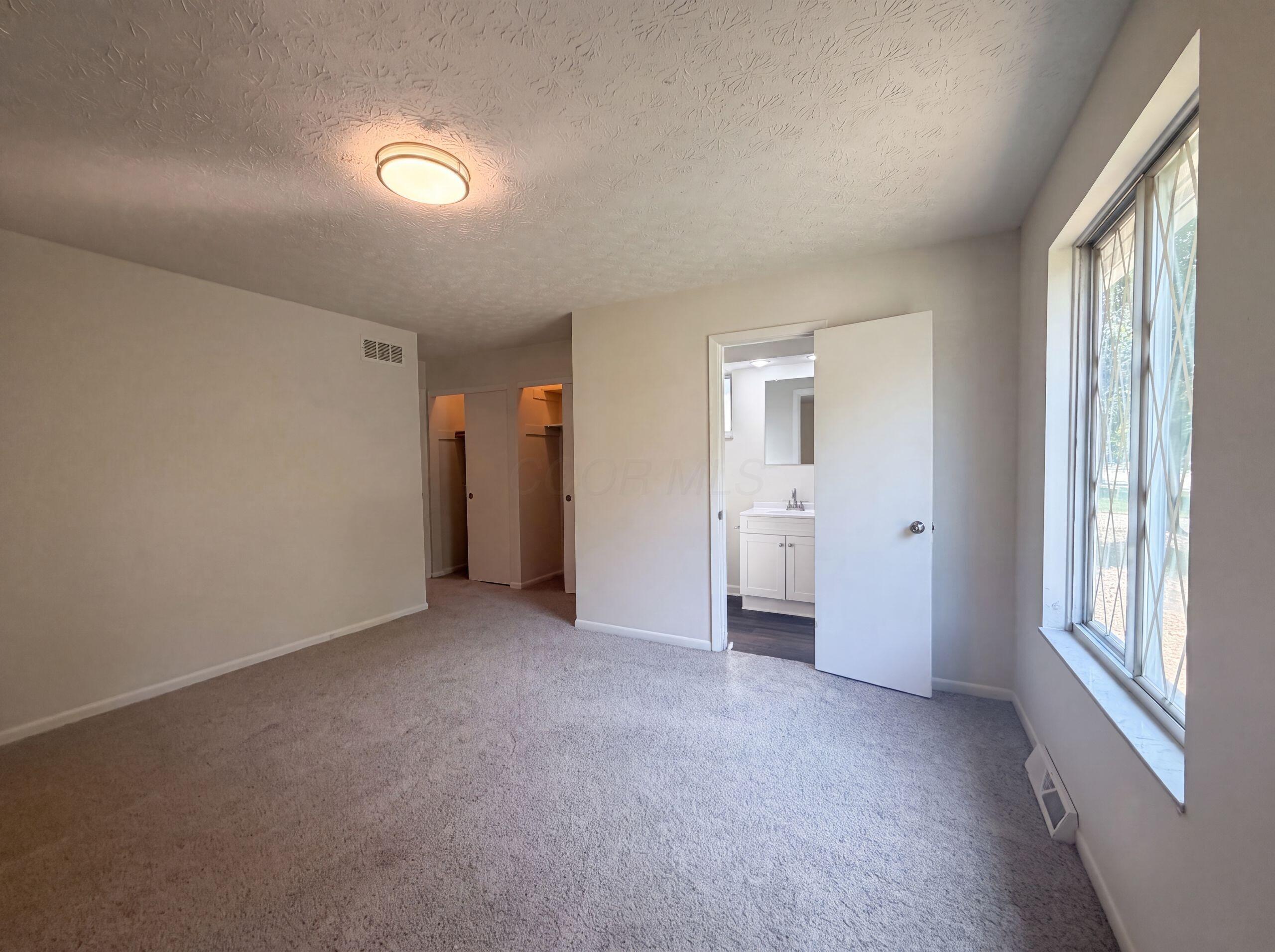 5129 Etna Road Whitehall, OH 43213 - Photo 11 of 22 listing_10