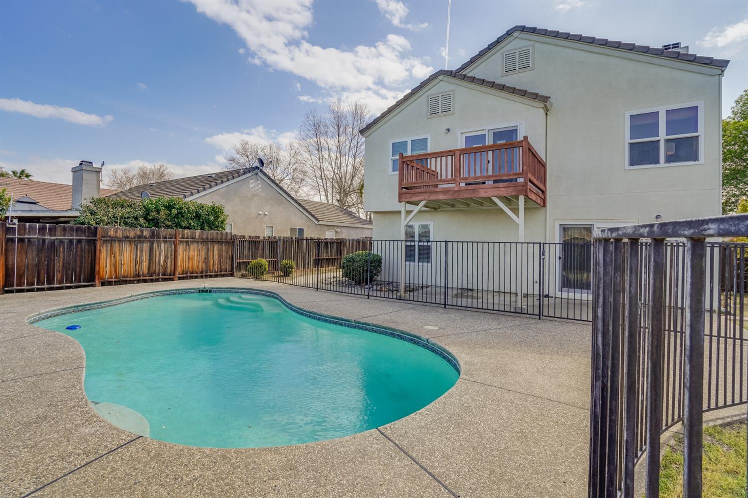 1561 Spring Court Tracy, CA 95376 - Photo 30 of 33 Gallery Image 30