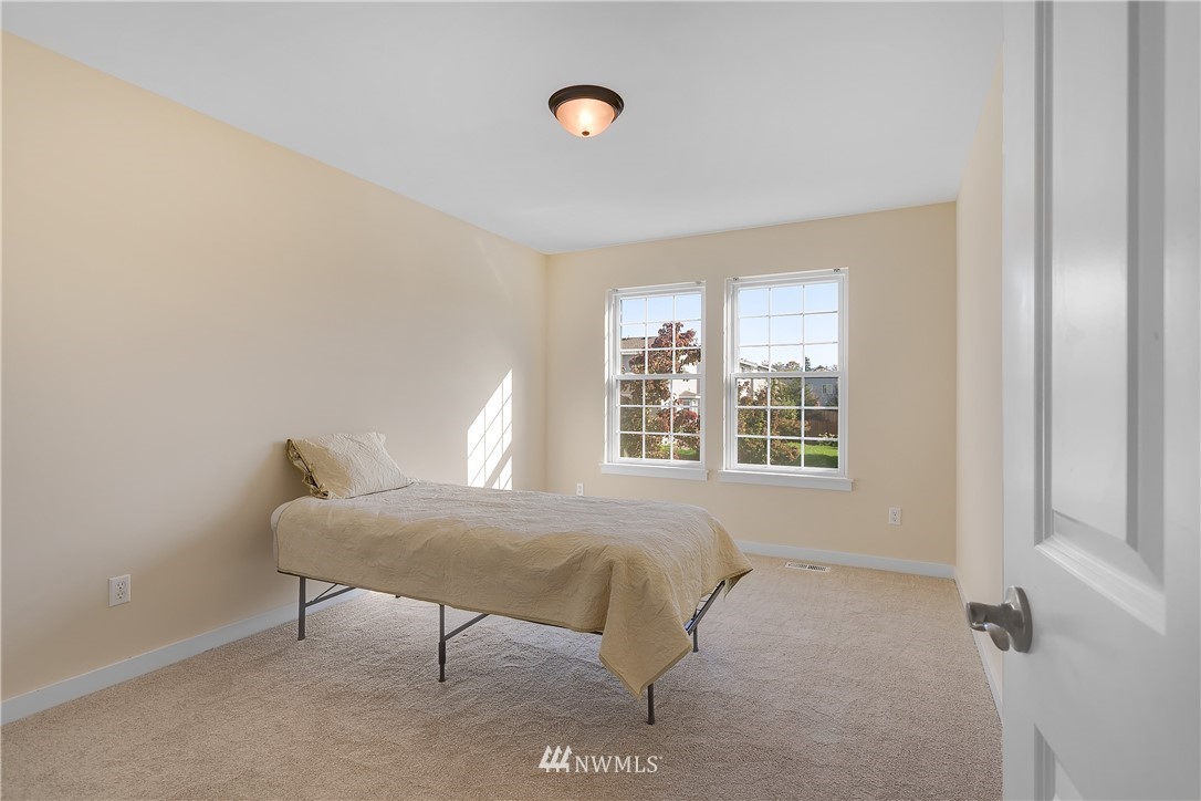 451 Hoquiam Place Northeast Renton, WA 98059 - Photo 14 of 25 Gallery Image 14