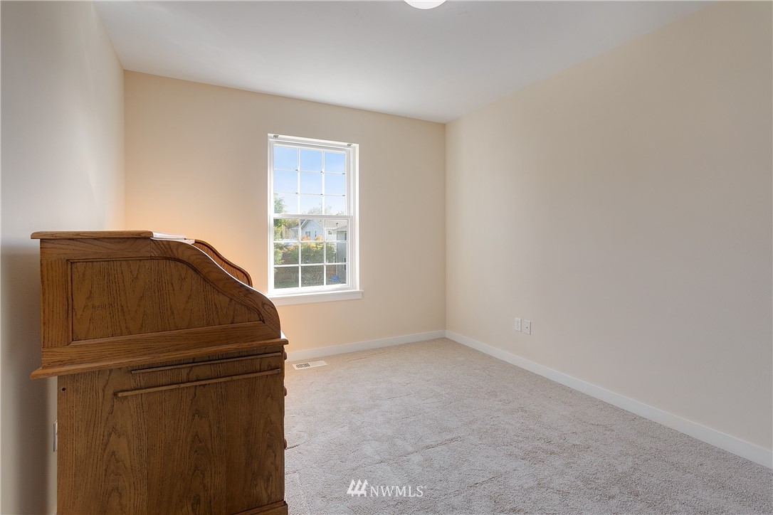 451 Hoquiam Place Northeast Renton, WA 98059 - Photo 15 of 25 Gallery Image 15