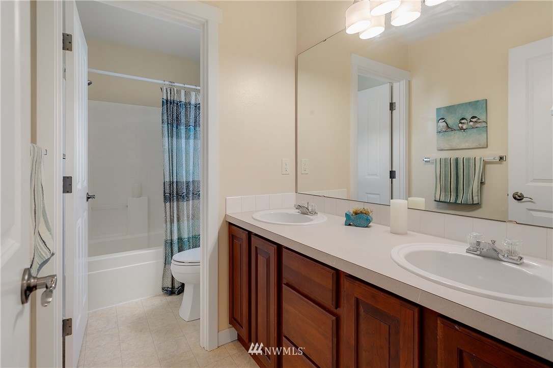 451 Hoquiam Place Northeast Renton, WA 98059 - Photo 17 of 25 Gallery Image 17