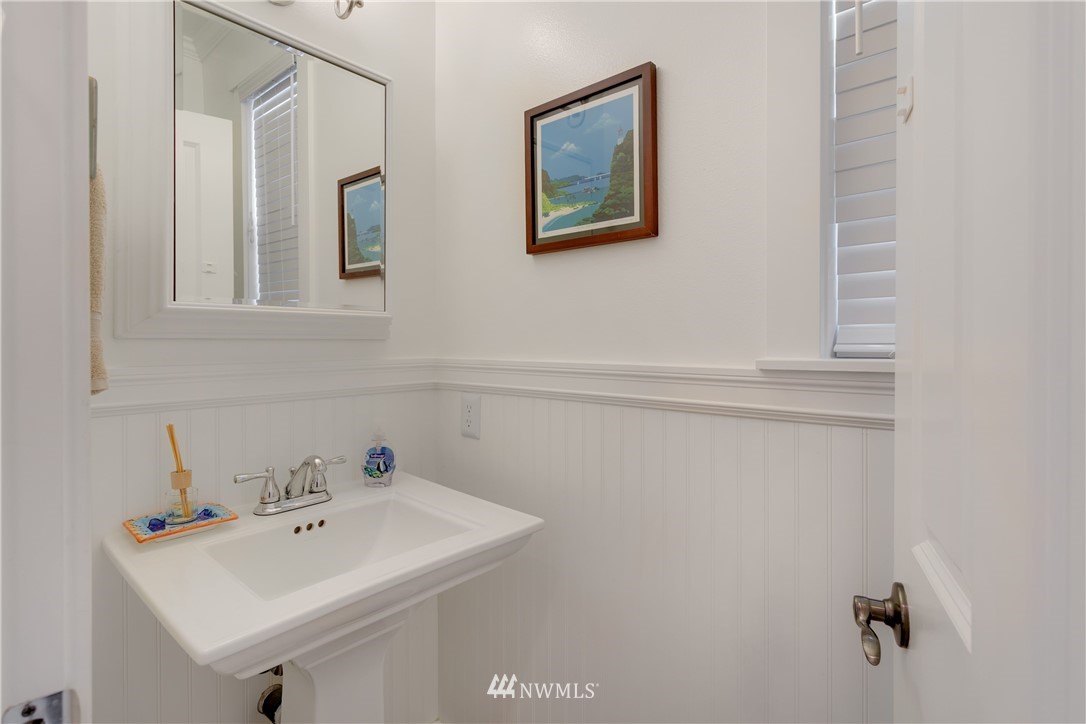 451 Hoquiam Place Northeast Renton, WA 98059 - Photo 18 of 25 Gallery Image 18