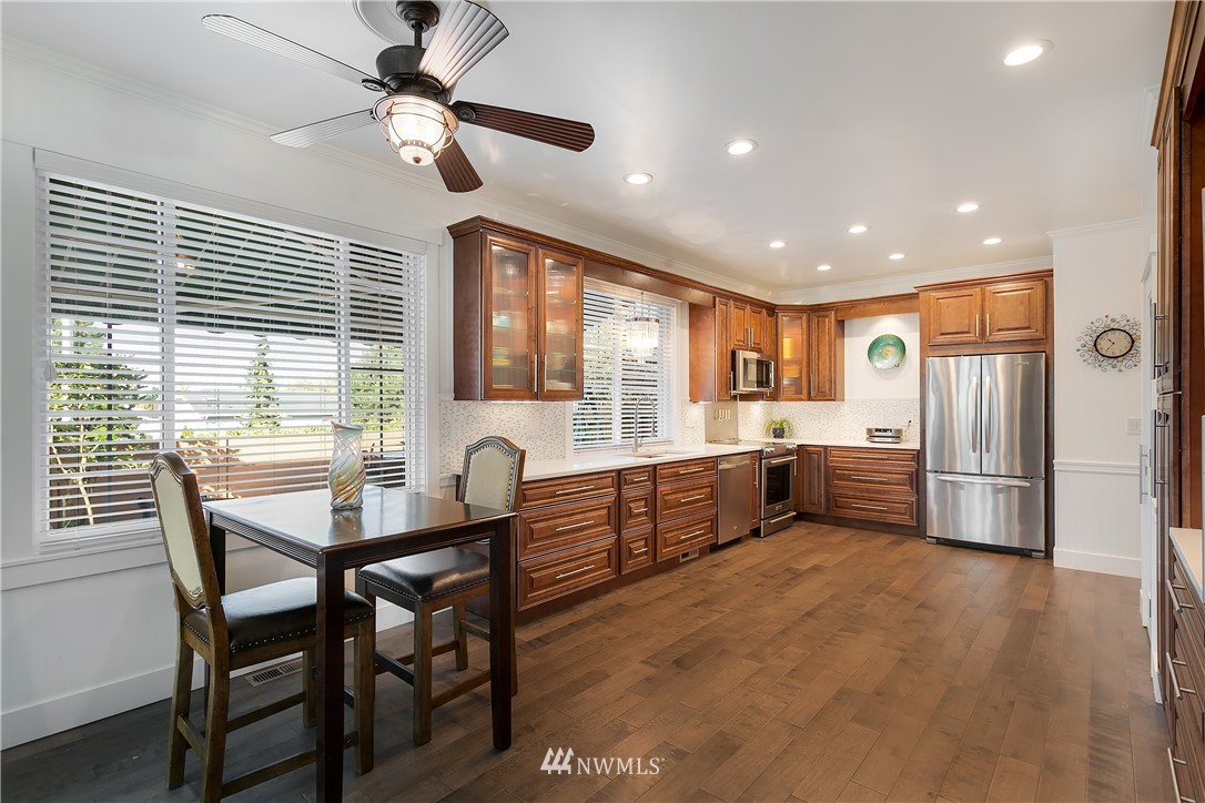 451 Hoquiam Place Northeast Renton, WA 98059 - Photo 8 of 25 Gallery Image 8