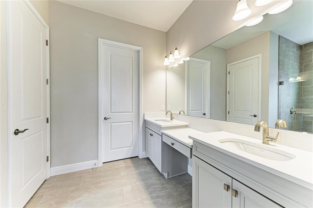 10904 Spring Sapling Circle Palmetto, FL 34221 - Photo 7 of 40