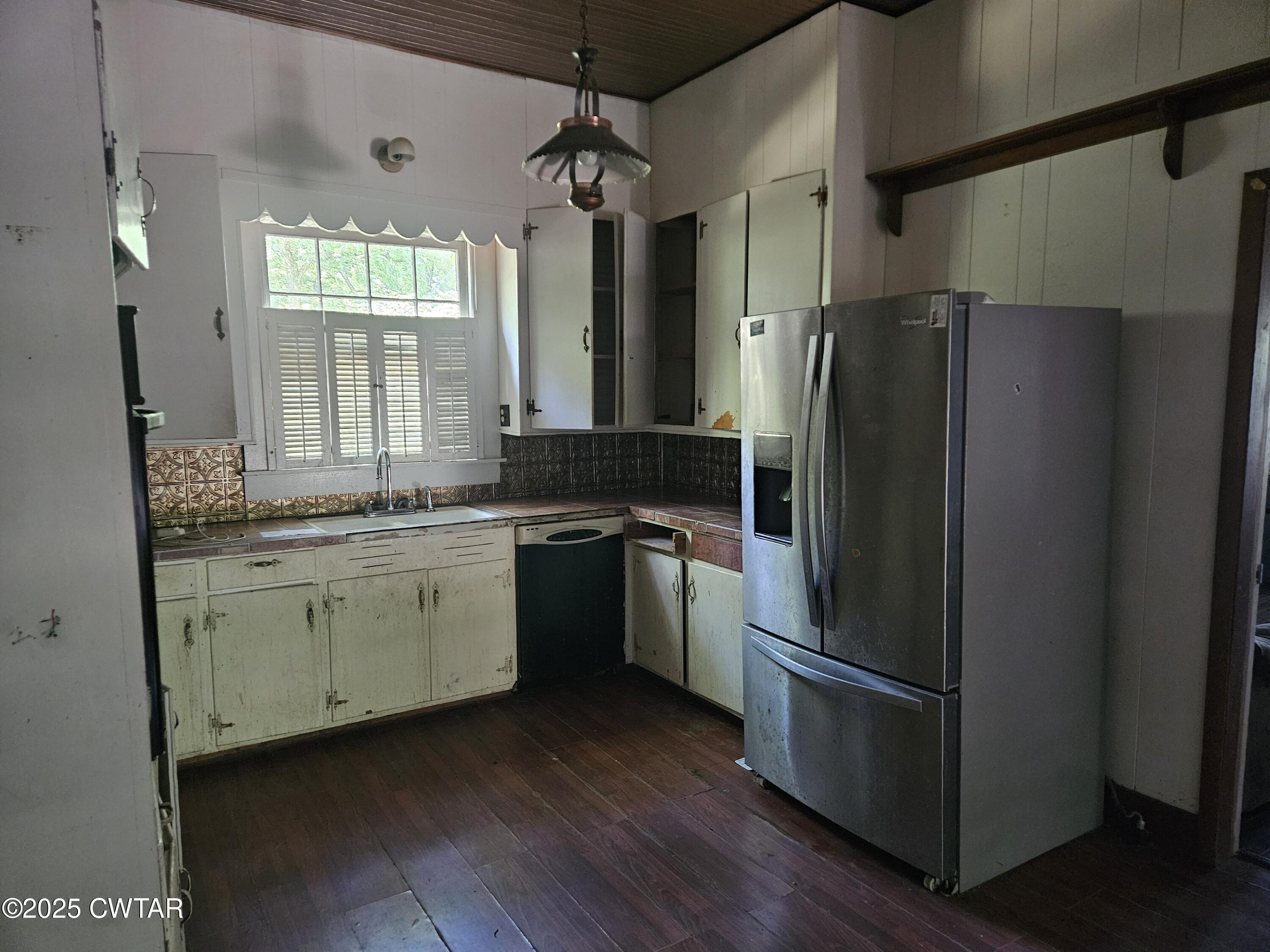 652 Chester Levee Road Jackson, TN 38301 - Photo 3 of 18 20250702_103513