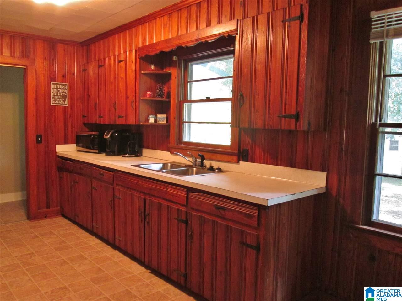 239 Pershing Avenue Roanoke, AL 36274 - Photo 6 of 15
