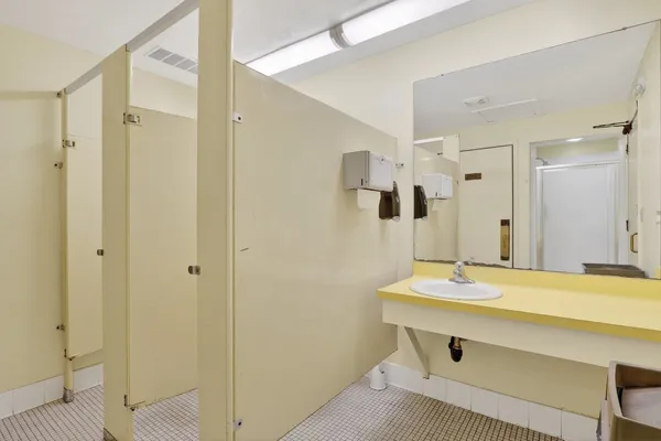 $113,000 | 2929 Sunnyside Drive, Unit 303, Rockford, IL 61114
