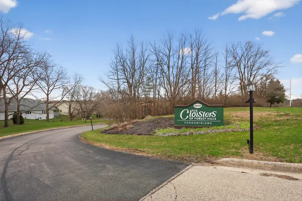 $112,000 | 2929 Sunnyside Drive, Unit 303, Rockford, IL 61114