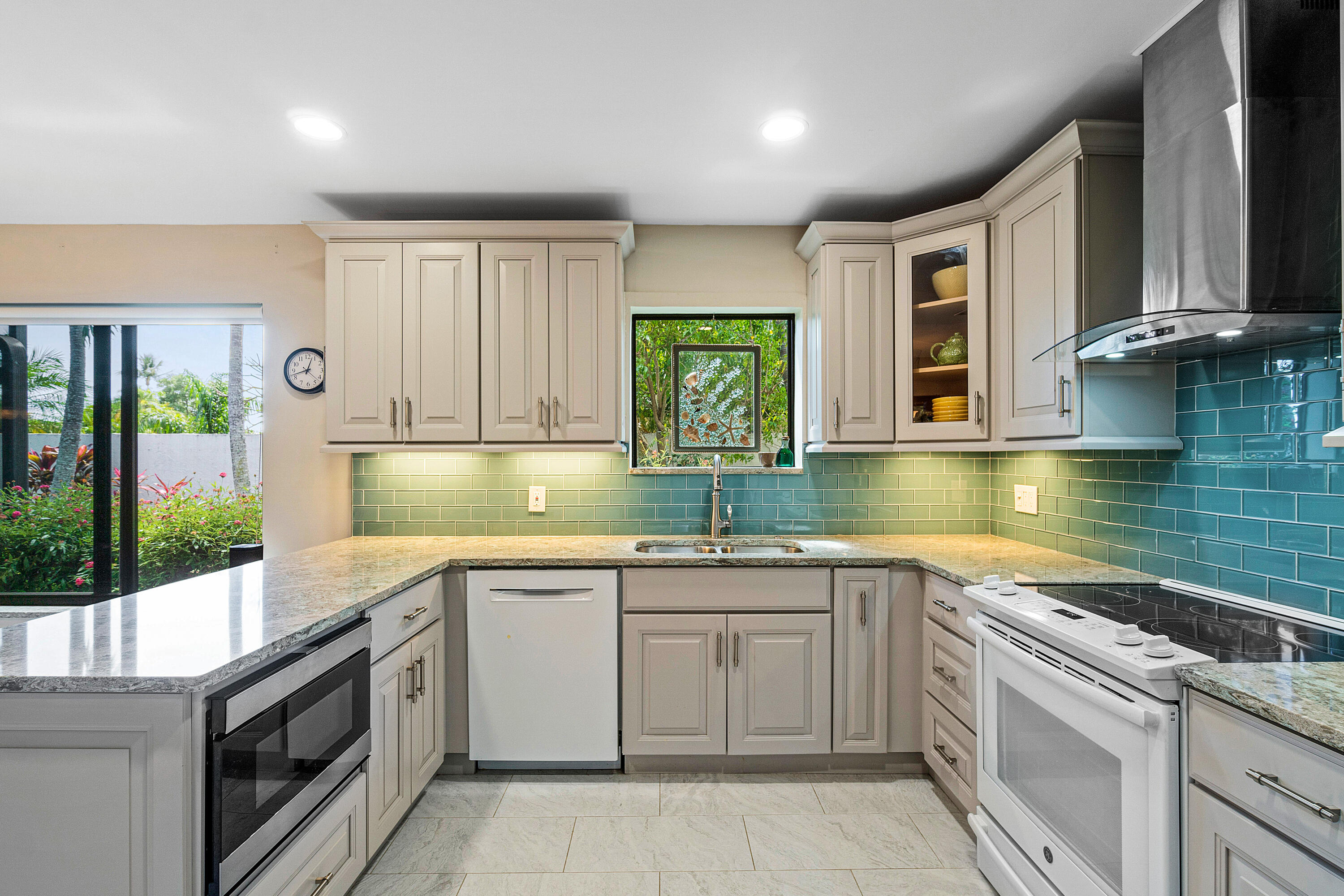 327 Southwest 29th Avenue Delray Beach, FL 33445 - Photo 9 of 48 untitled-9