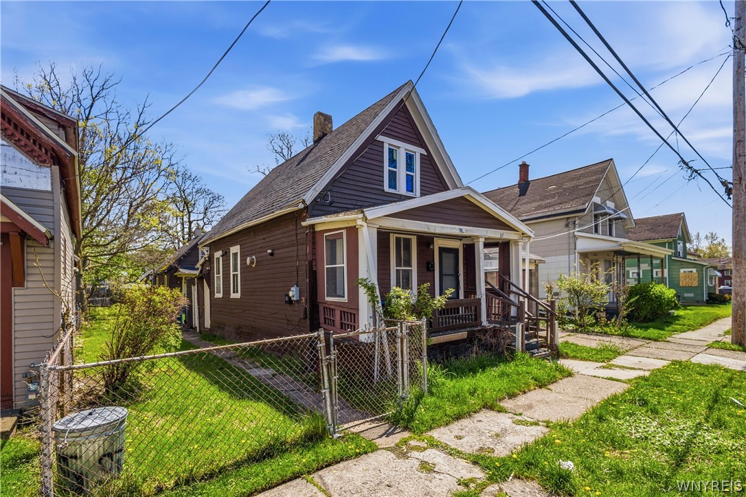 67 Halbert Street Buffalo, NY 14214 - Photo 3 of 48