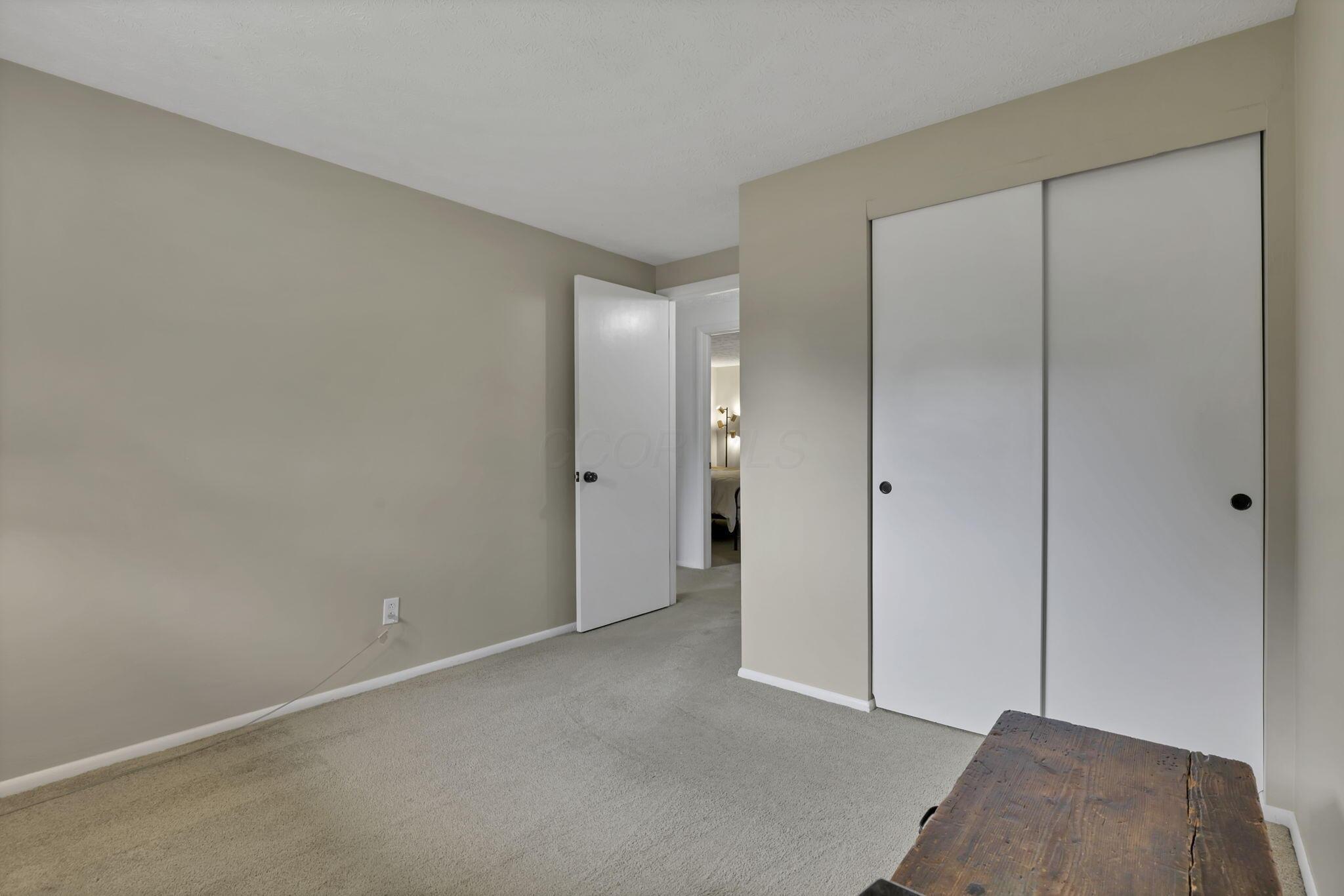 5252 Roche Place Columbus, OH 43229 - Photo 20 of 46 20-web-or-mls-IMG_1250