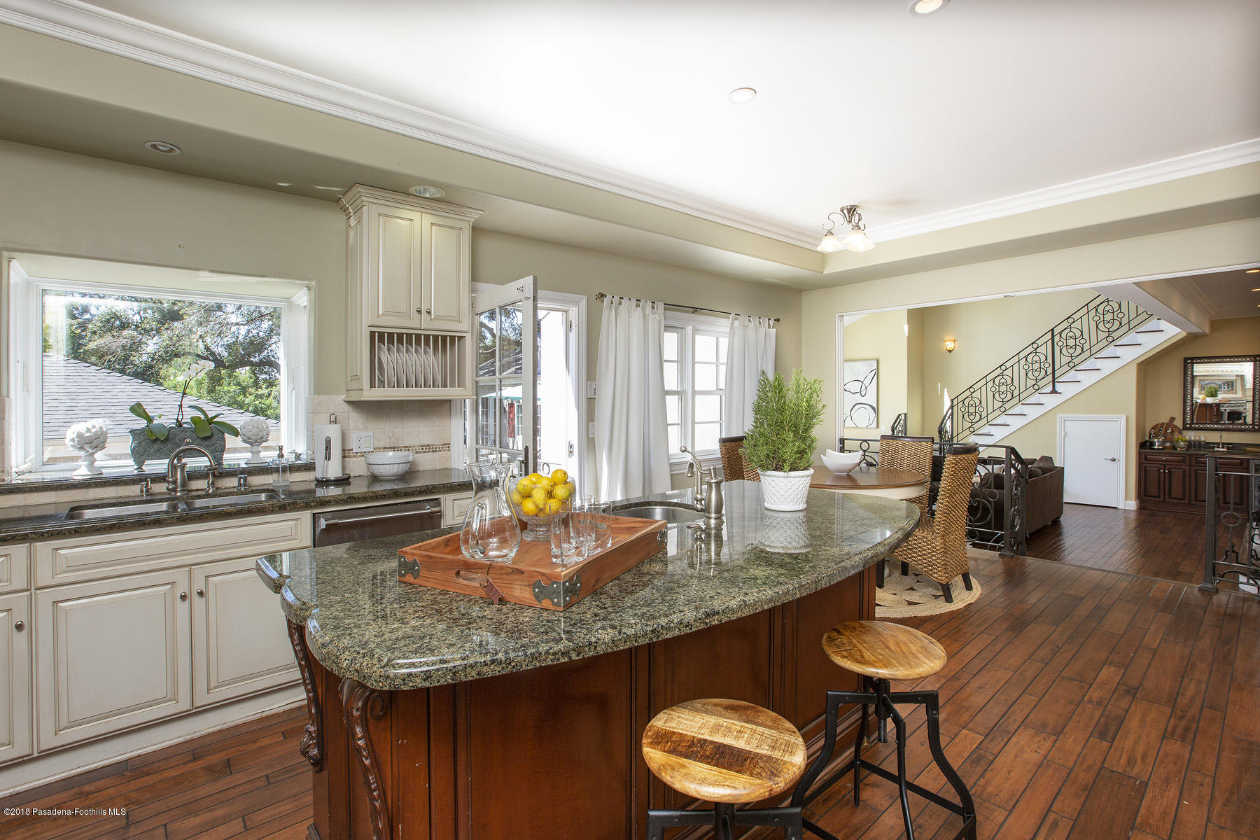 1678 Braeburn Road Altadena, CA 91001 - Photo 9 of 29 17