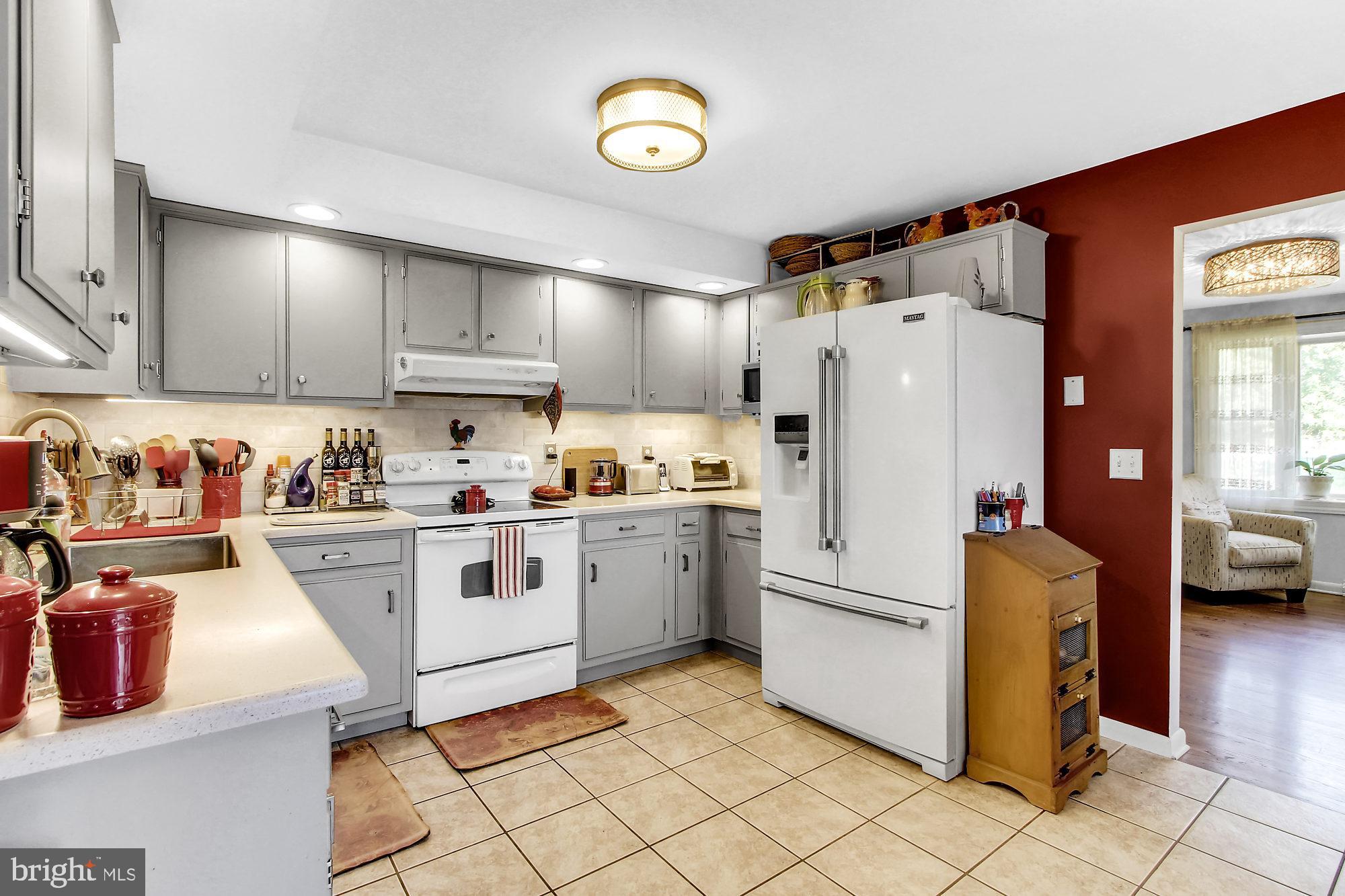 271 Ridgeview Road Seven Valleys, PA 17360 - Photo 7 of 30
