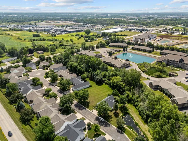 $64,900 | 4761 Westbrook Court, Unit 87, Appleton, WI 54913