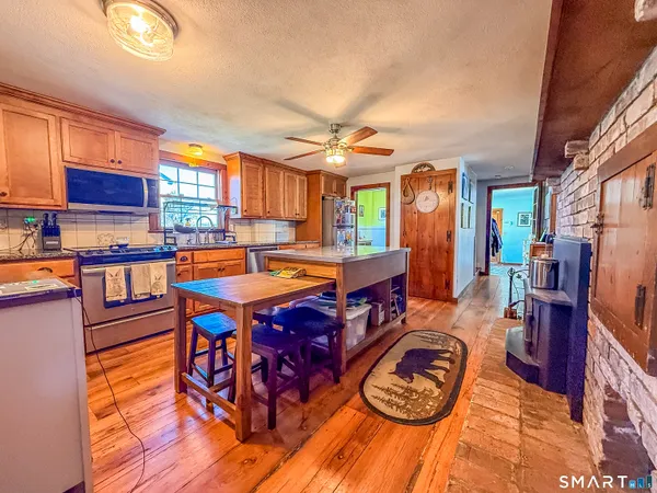 $439,900 | 440 Hill Street, Bristol, CT 06010